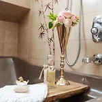Edy Con Piscina Per Gruppi E Famiglie Prázdninový dům Barbaresco