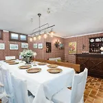 Prázdninový dům Edy Con Piscina Per Gruppi E Famiglie *
