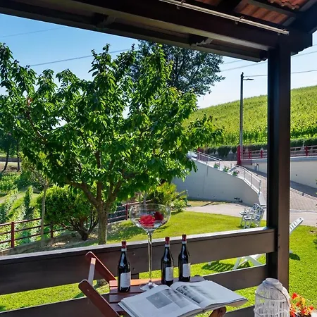Ferienhaus Edy Con Piscina Per Gruppi E Famiglie *