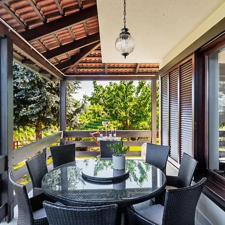 Edy Con Piscina Per Gruppi E Famiglie Ferienhaus Barbaresco