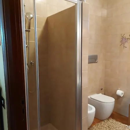 Edy Con Piscina Per Gruppi E Famiglie