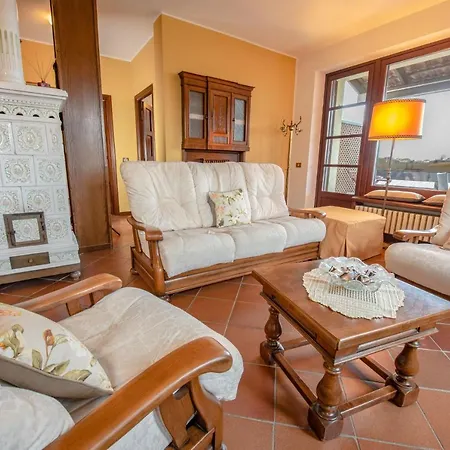 Edy Con Piscina Per Gruppi E Famiglie Barbaresco