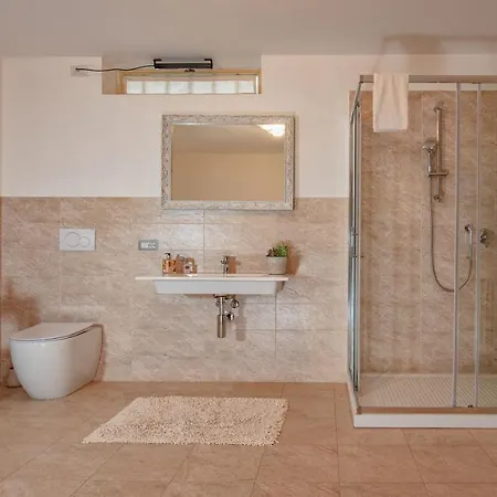 Edy Con Piscina Per Gruppi E Famiglie Barbaresco