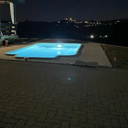 Edy Con Piscina Per Gruppi E Famiglie *