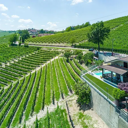 Vakantiehuis Edy Con Piscina Per Gruppi E Famiglie Barbaresco