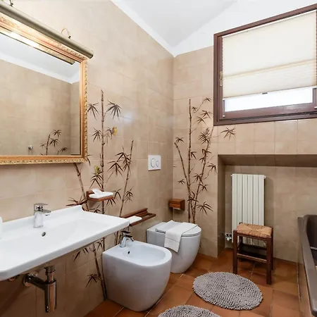 Edy Con Piscina Per Gruppi E Famiglie Feriehus