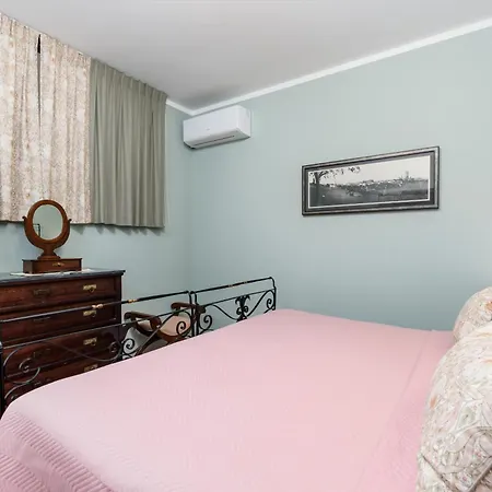 Edy Con Piscina Per Gruppi E Famiglie Vakantiehuis Barbaresco