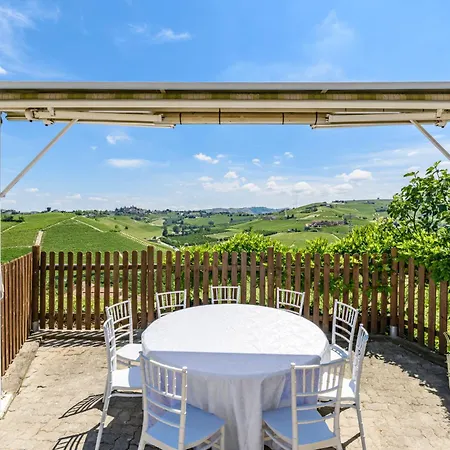 Edy Con Piscina Per Gruppi E Famiglie Feriehus Barbaresco