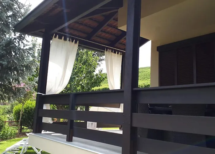 Edy Con Piscina Per Gruppi E Famiglie Дом отдыха *