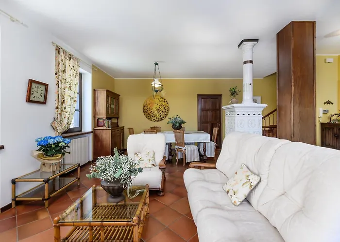 Casa de Férias Edy Con Piscina Per Gruppi E Famiglie Barbaresco