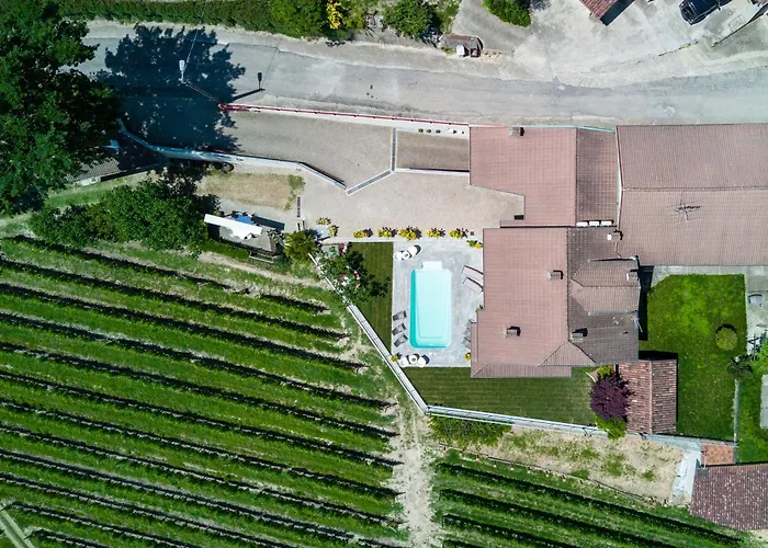 Edy Con Piscina Per Gruppi E Famiglie Barbaresco